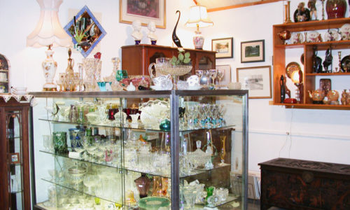 Gift-Shop---glassware-(Linda-Lambeth)